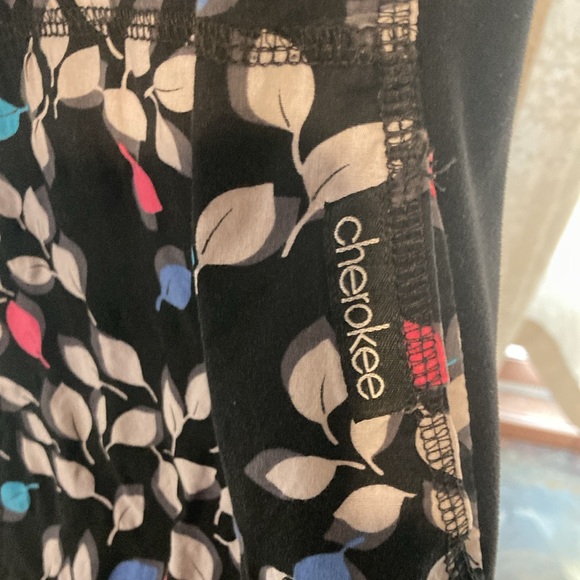 Scrubs great condition sold as set will not separate All Size Large - Picture 12 of 12